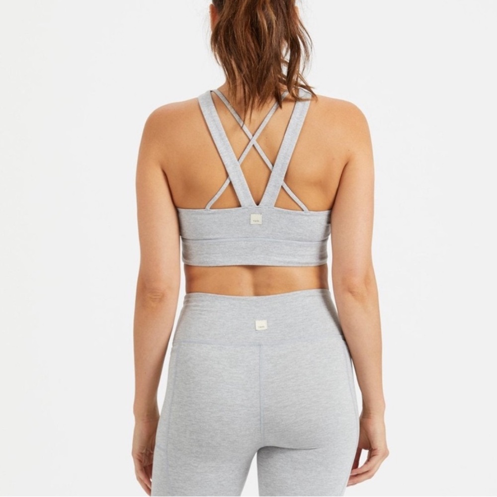 Vuori Elevation sports bra size Medium